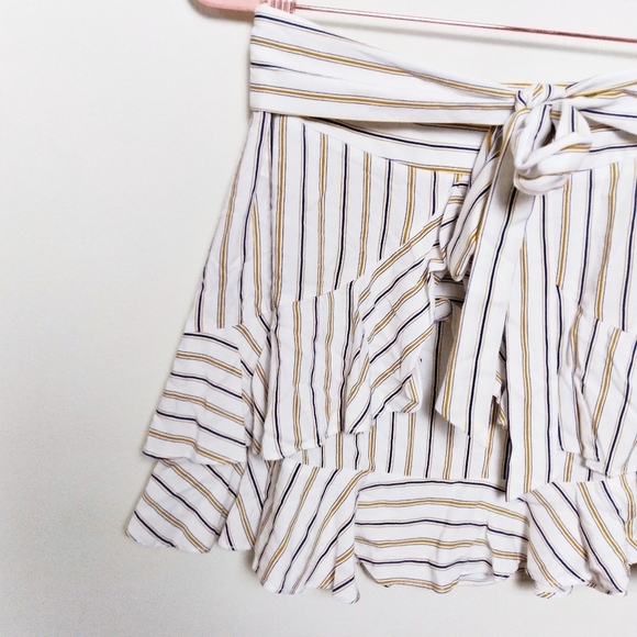 Forever 21 Contemporary Waist Tie Multi Striped White Blue and Yellow Mini Skirt - Picture 3 of 6